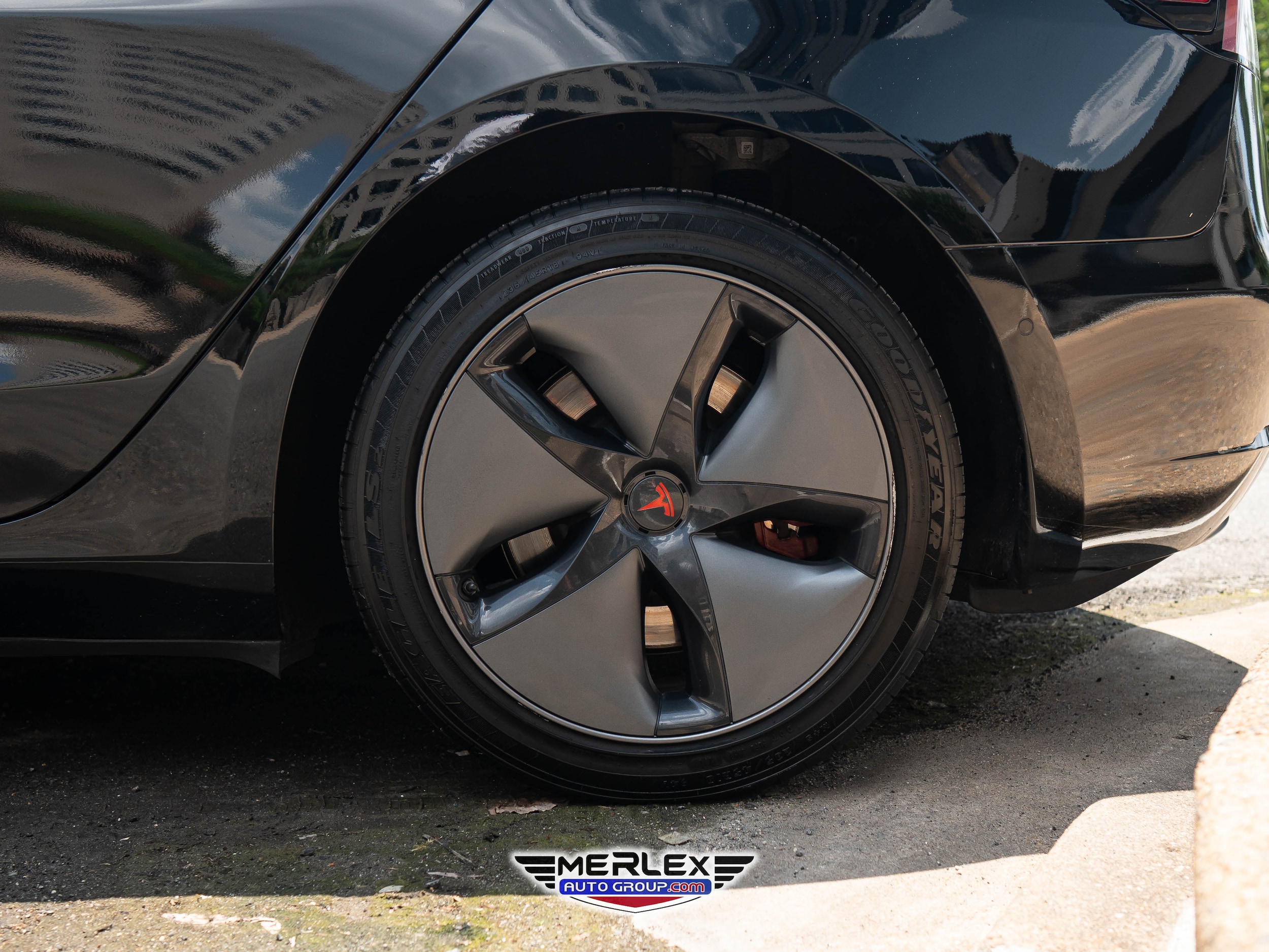 Vehicle image 9 of 43