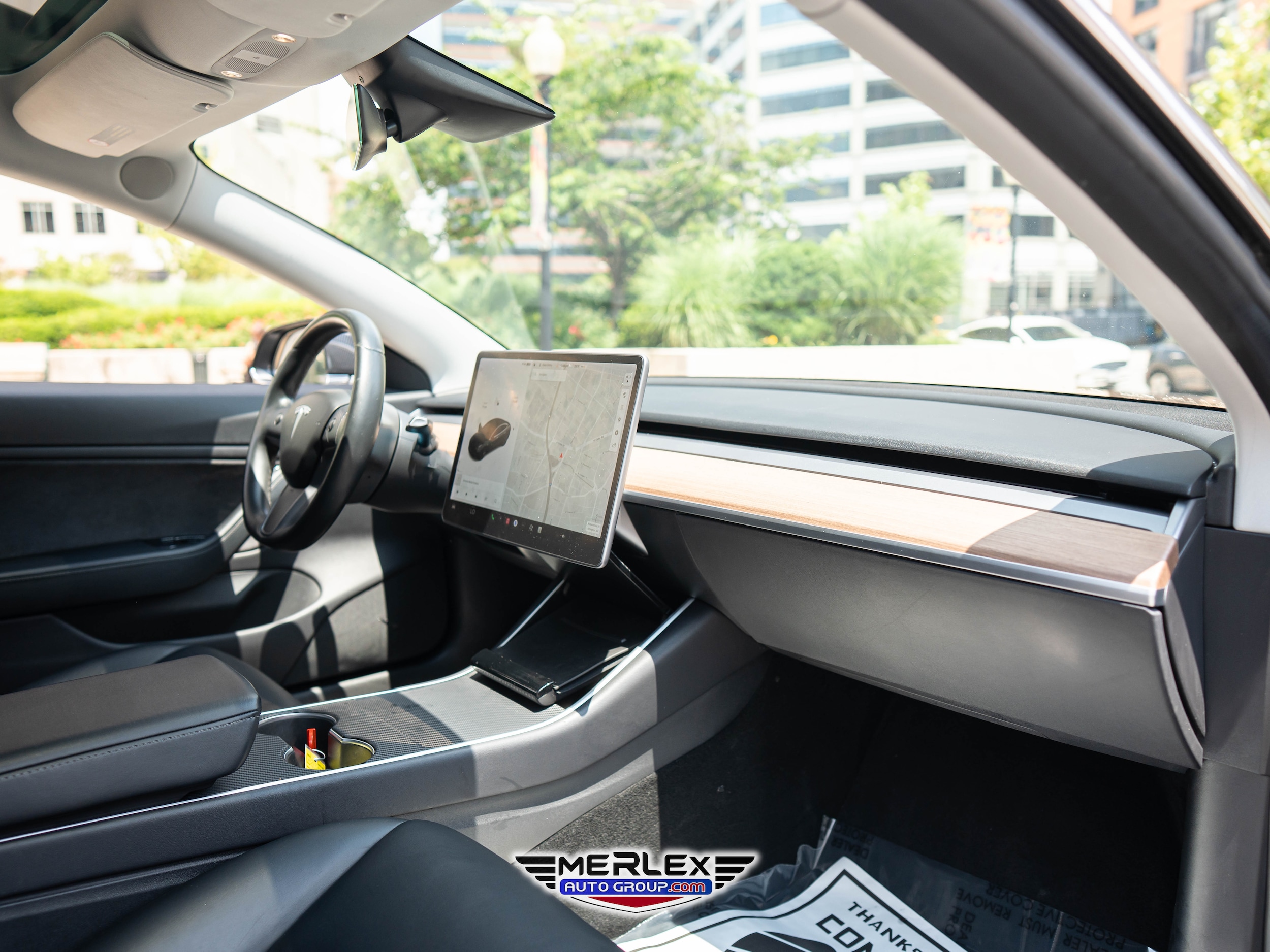 Vehicle image 21 of 43