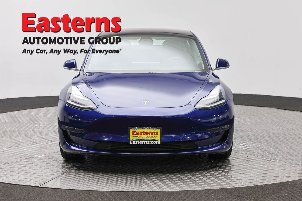 2018 Tesla Model 3 Long Range Image 2 of 60
