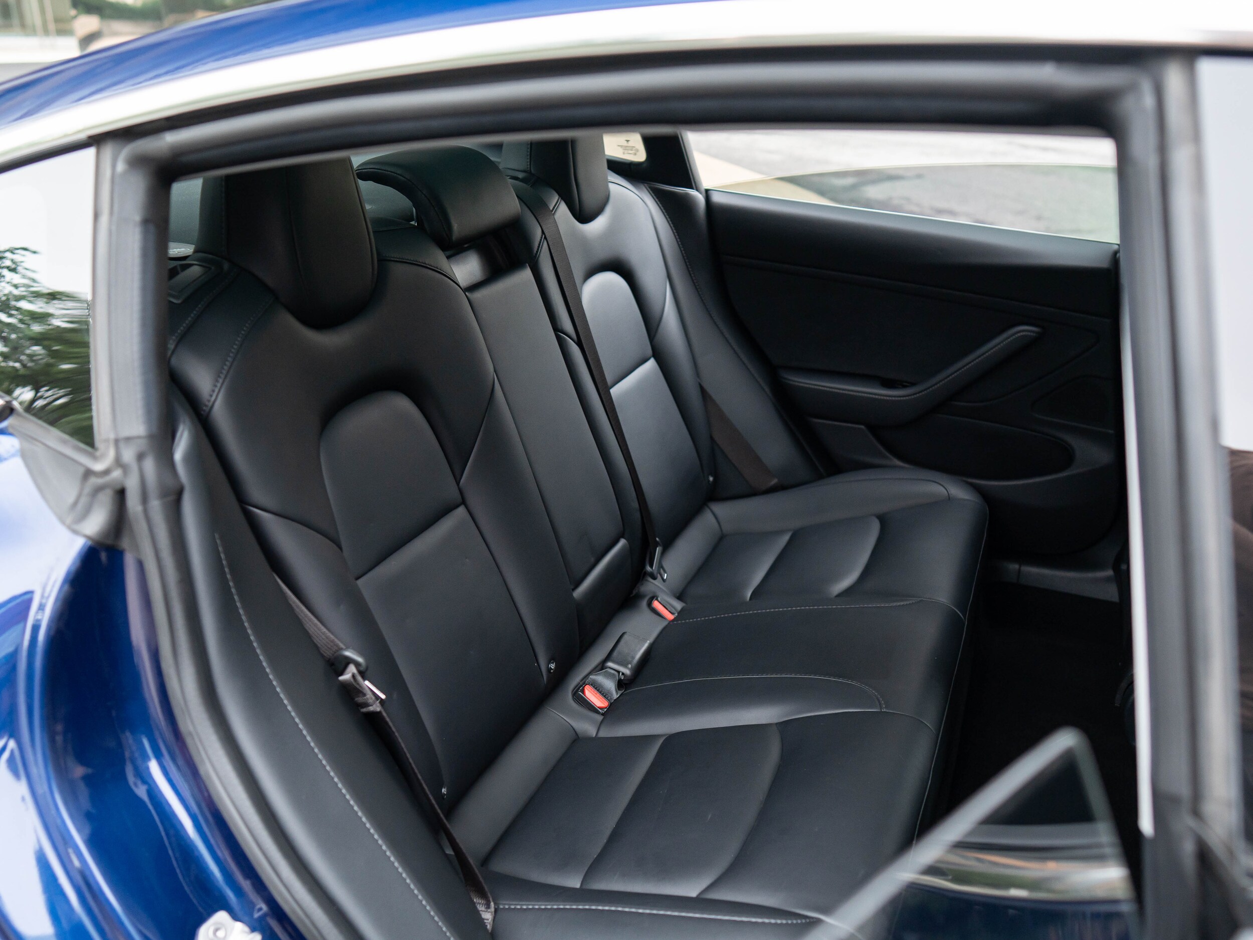 Vehicle image 12 of 48