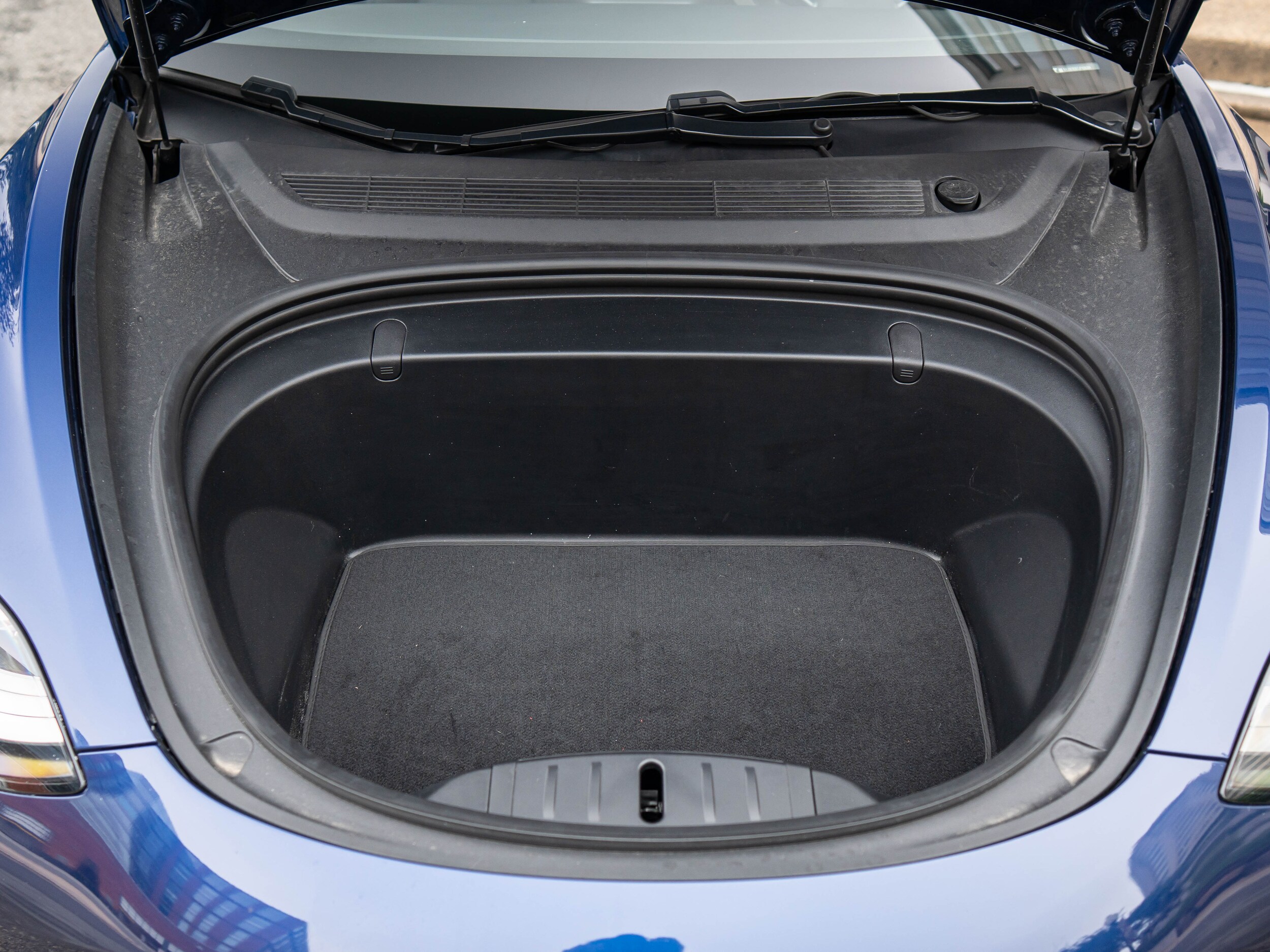 Vehicle image 10 of 48
