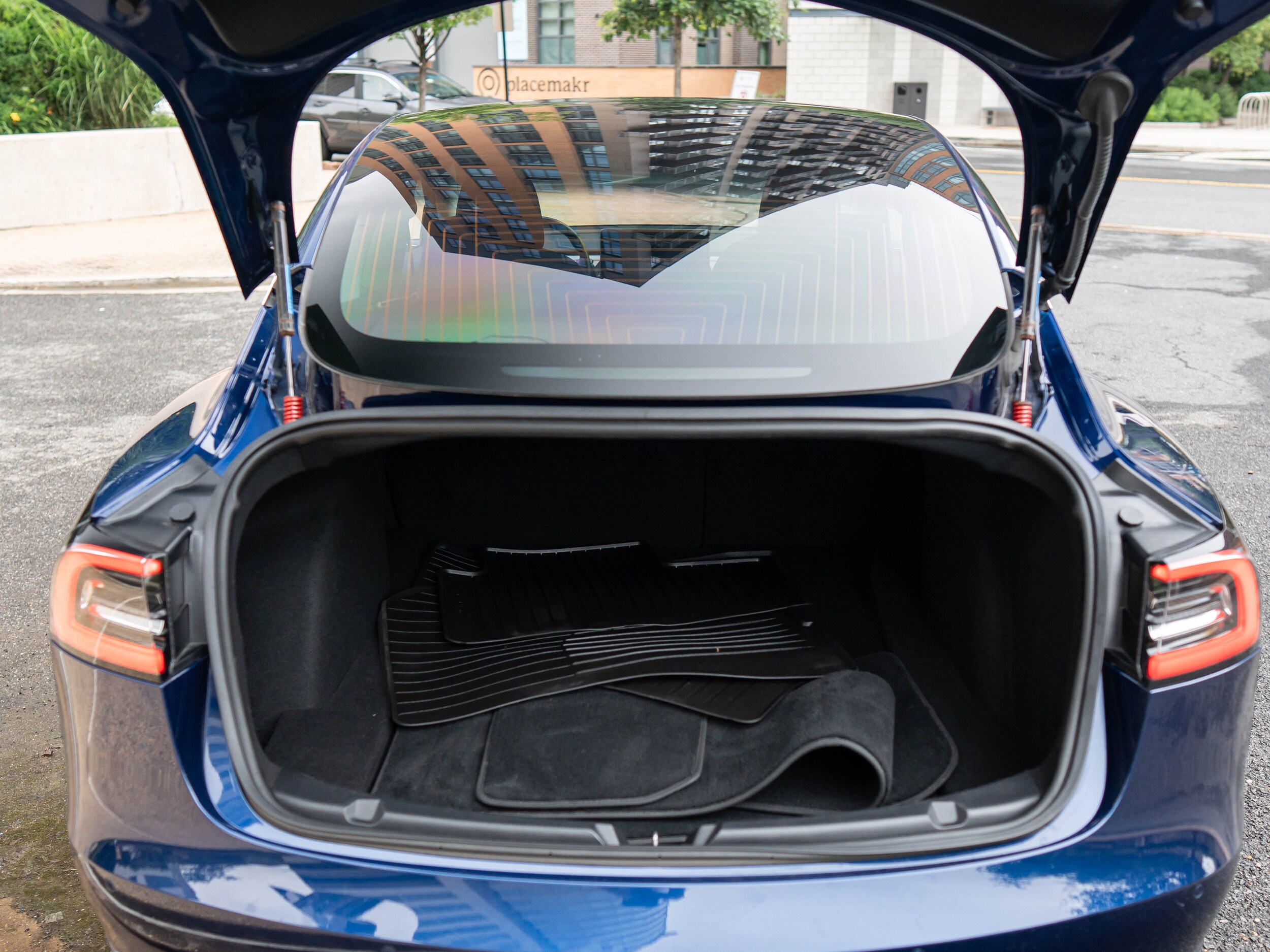 Vehicle image 11 of 48