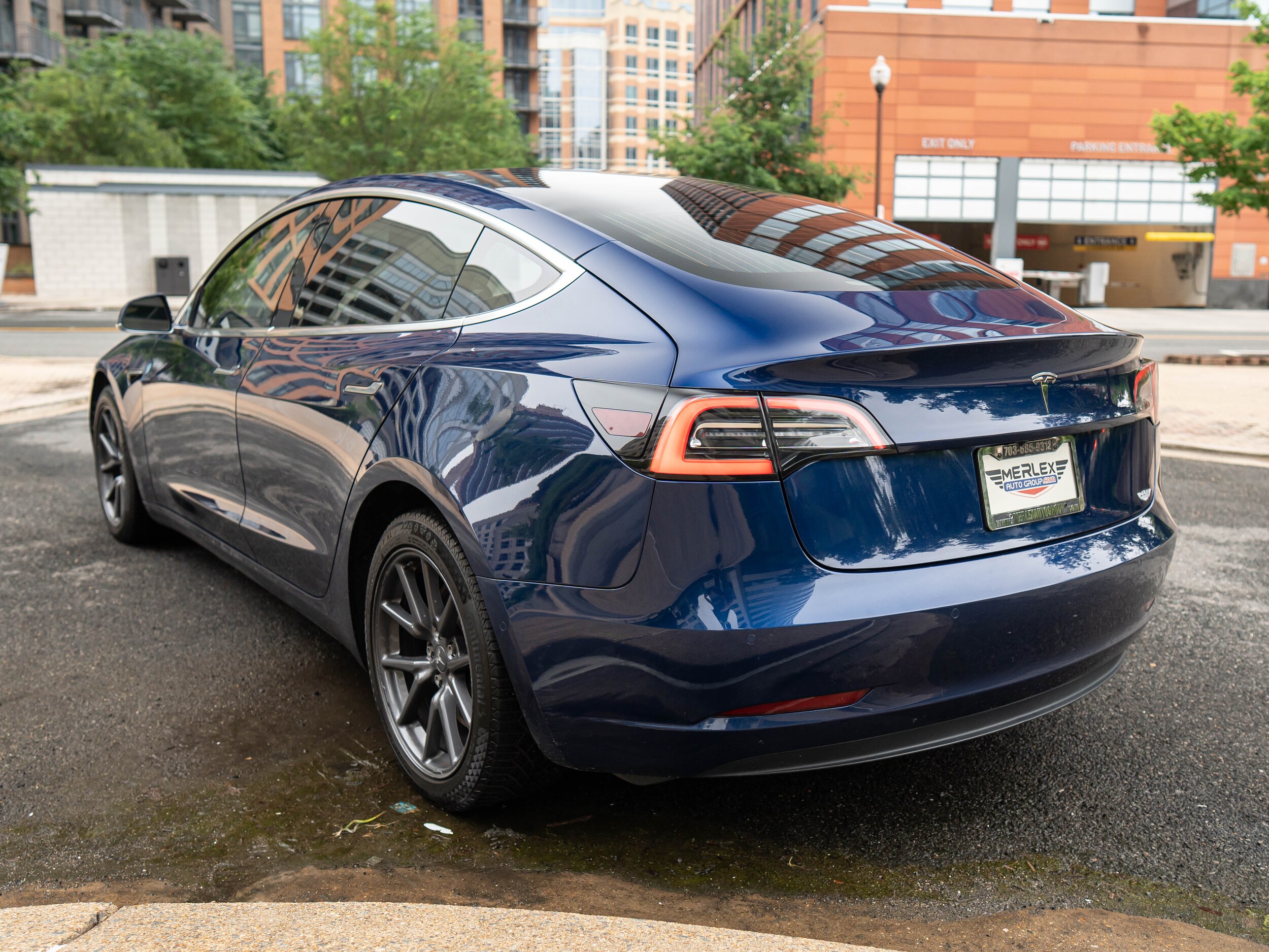 Vehicle image 6 of 48