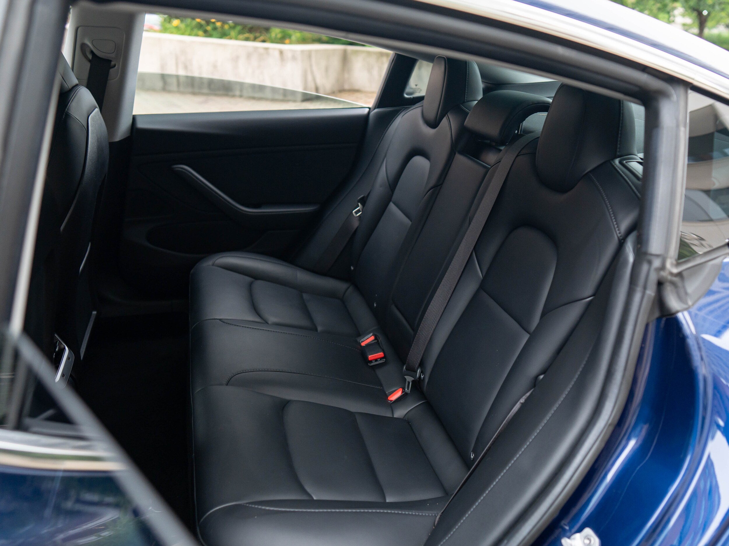 Vehicle image 14 of 48