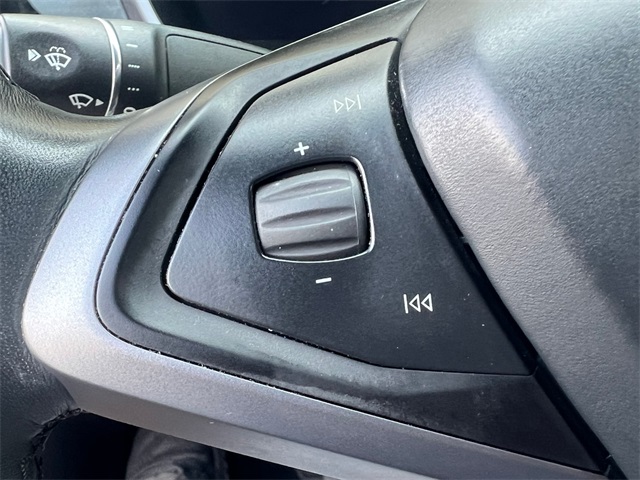Vehicle image 21 of 26