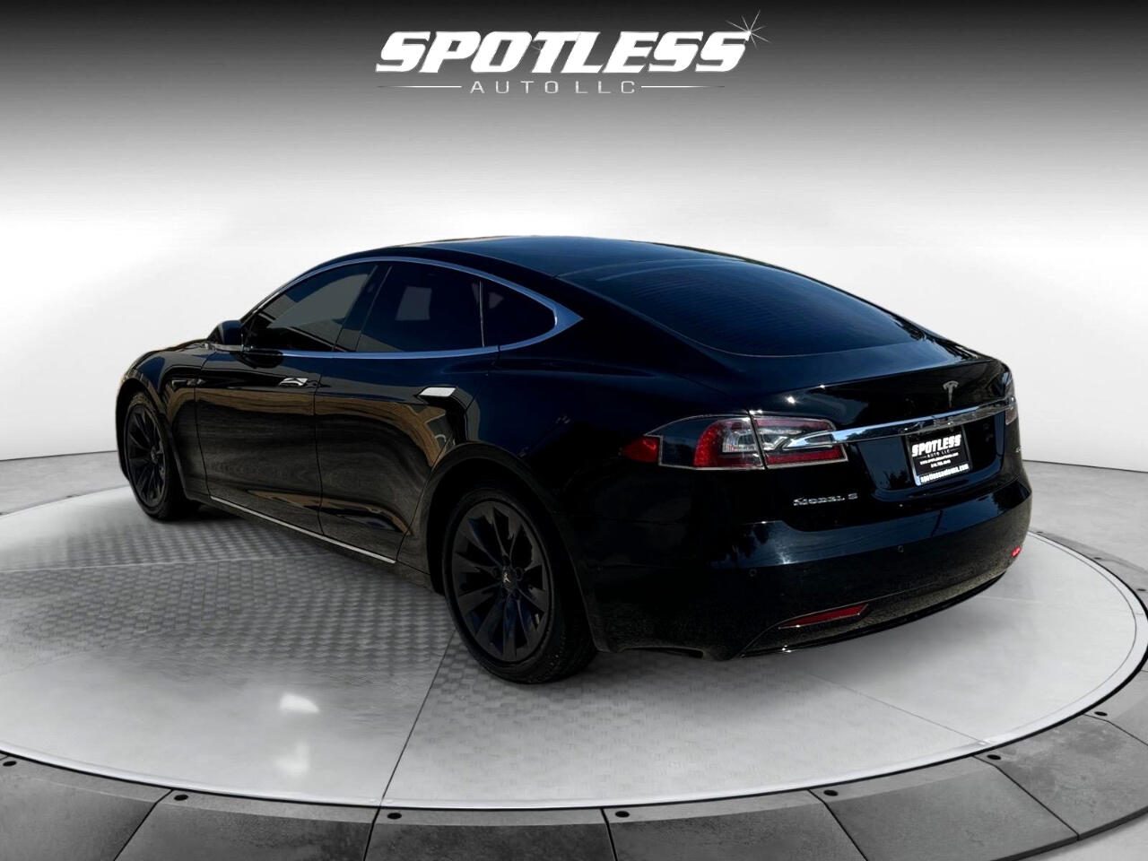 Vehicle image 10 of 29