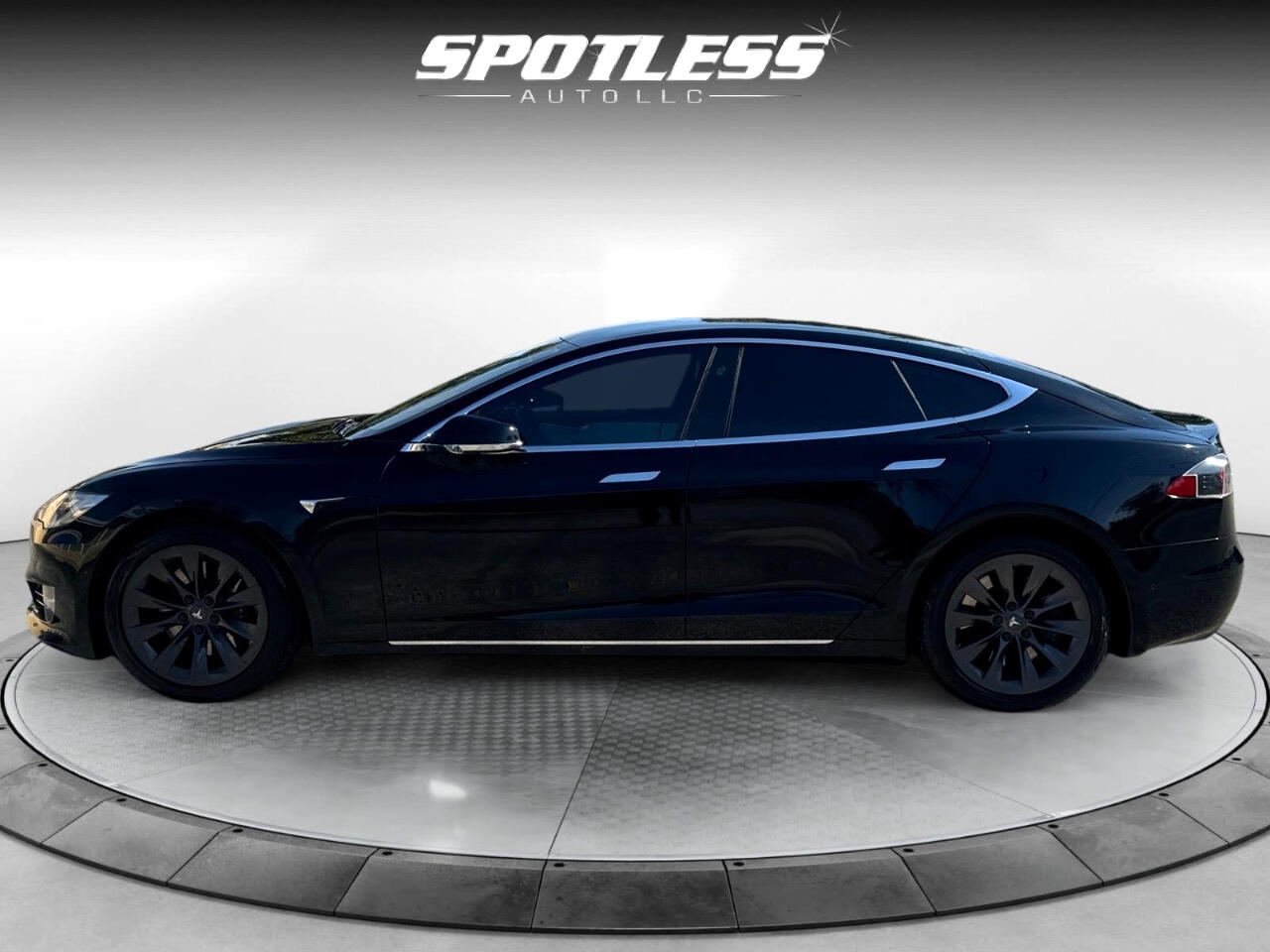 Vehicle image 11 of 29