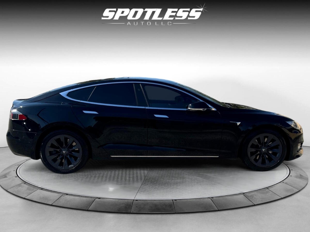 Vehicle image 7 of 29