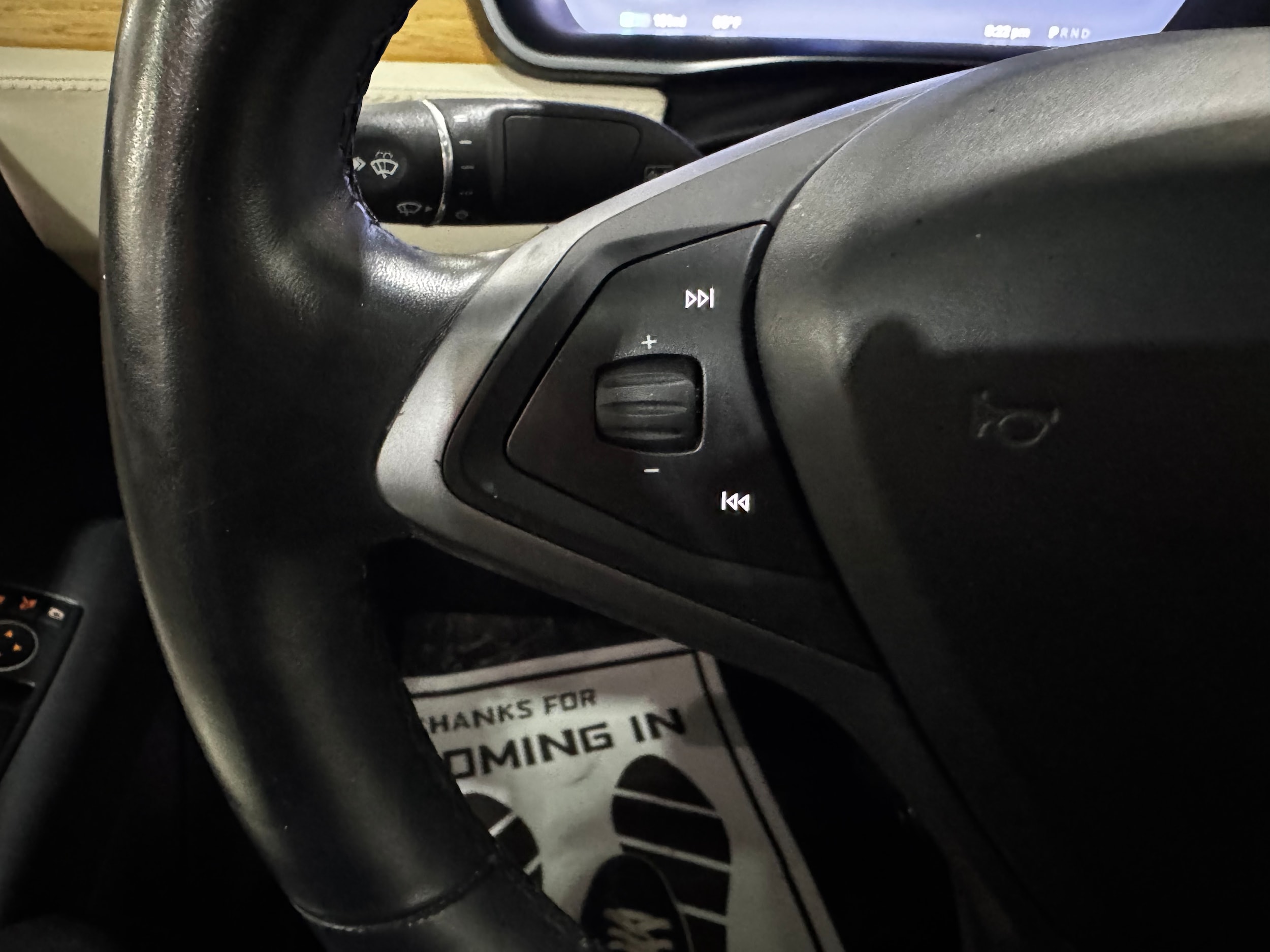 Vehicle image 33 of 37