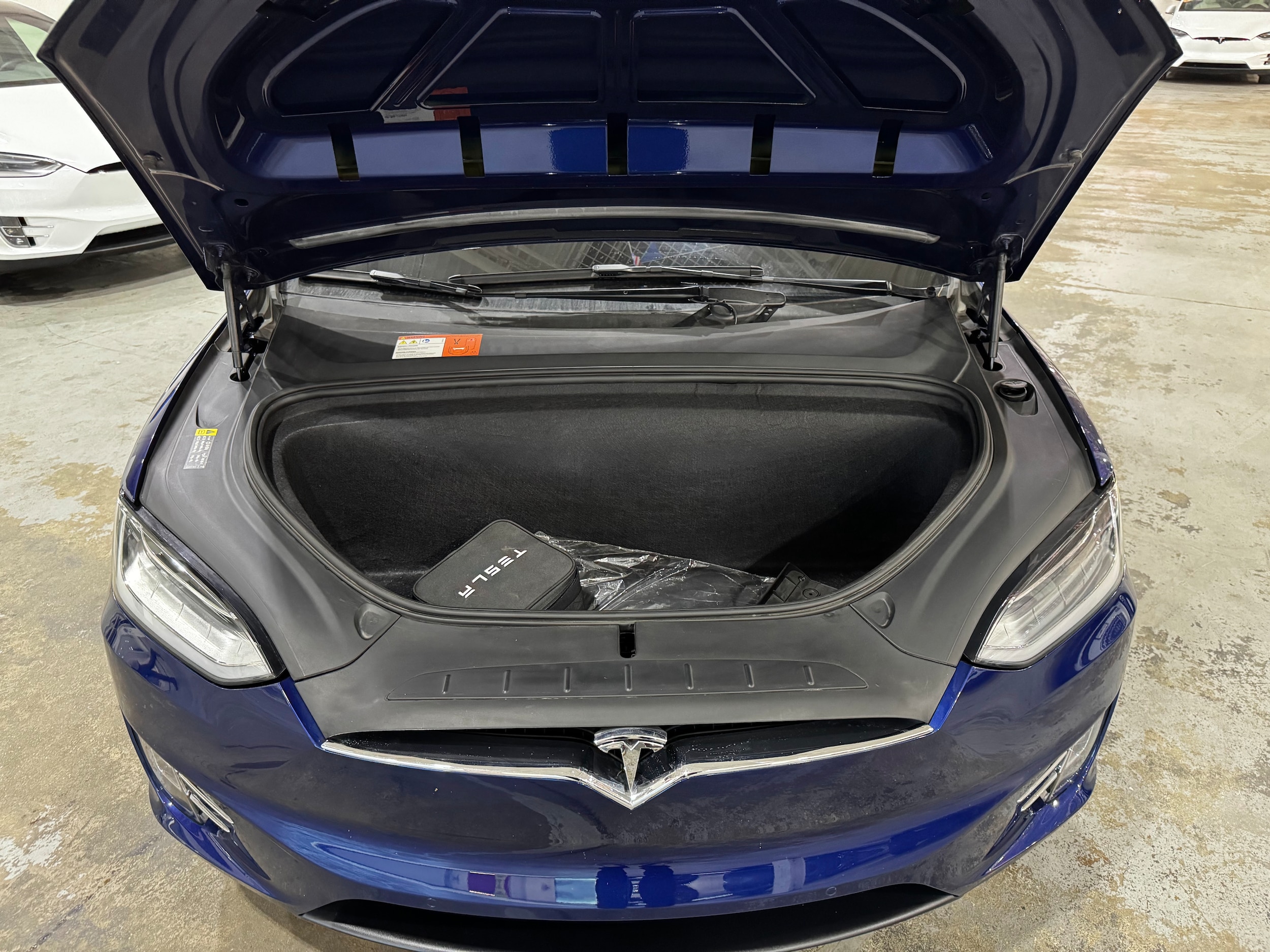 Vehicle image 32 of 37
