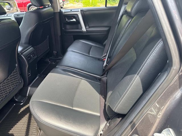 Vehicle image 13 of 36
