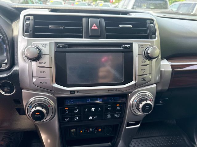Vehicle image 23 of 36