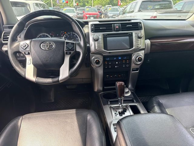 Vehicle image 15 of 36