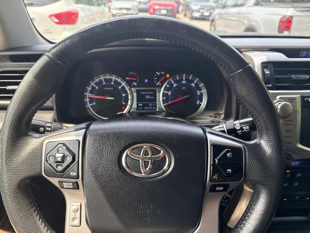 Vehicle image 17 of 36