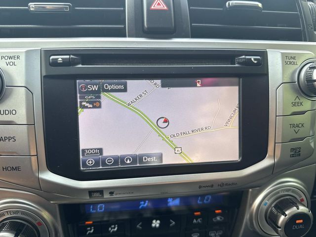 Vehicle image 21 of 36