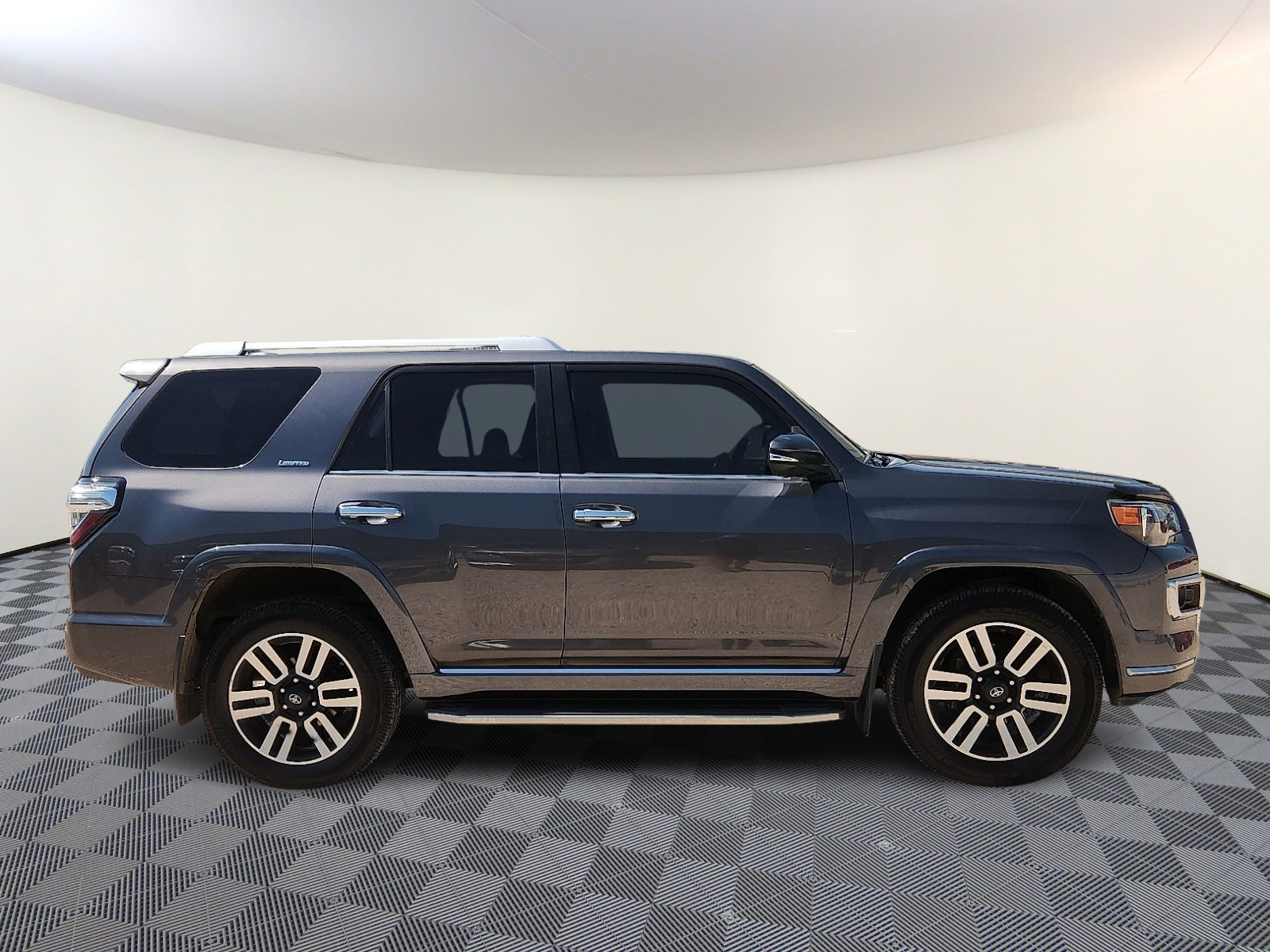 Vehicle image 3 of 20