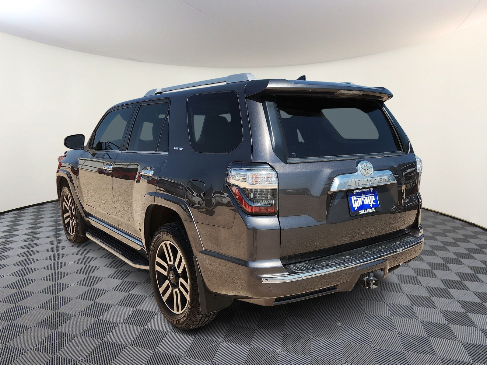 Vehicle image 5 of 20