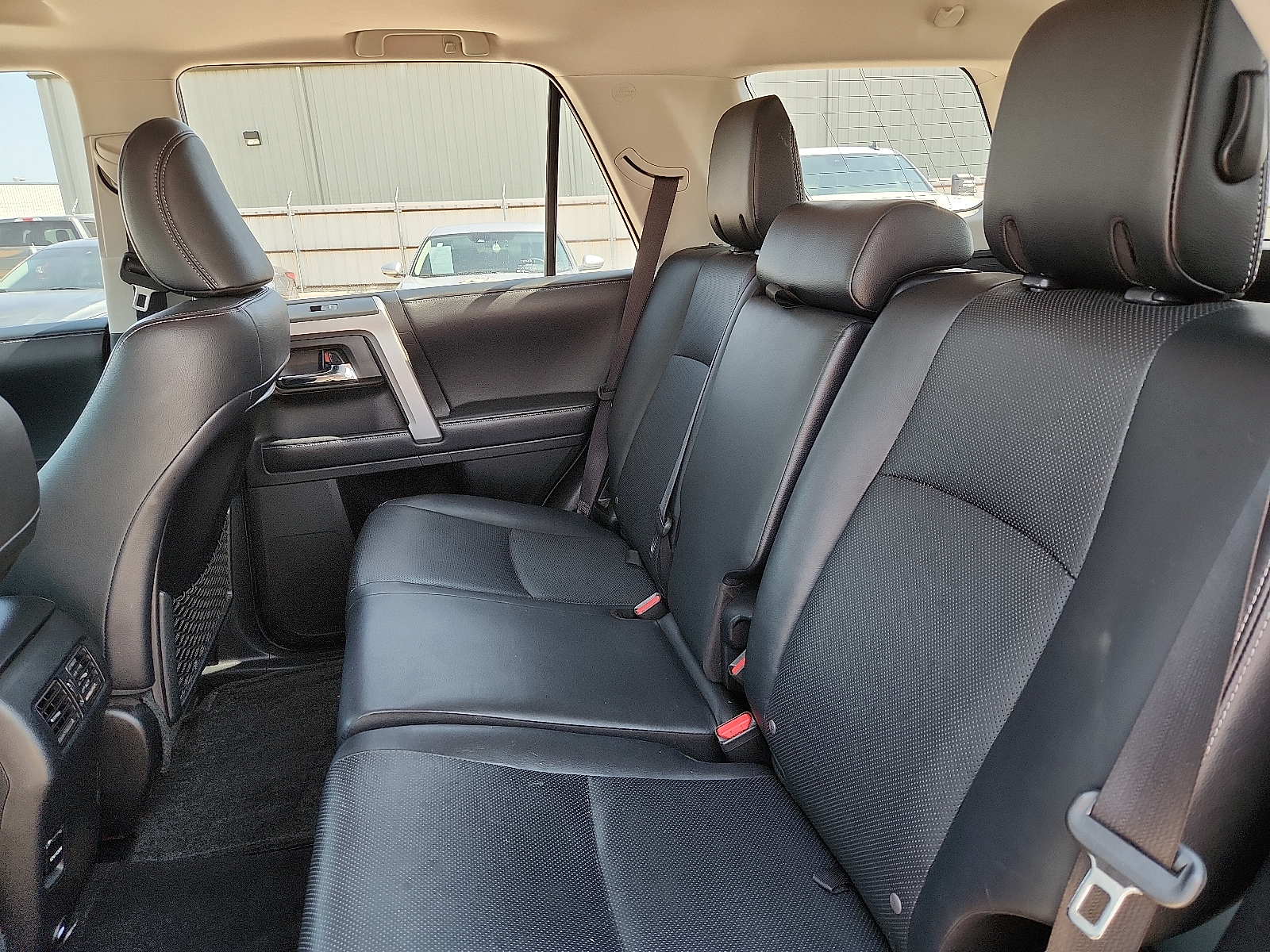 Vehicle image 8 of 20