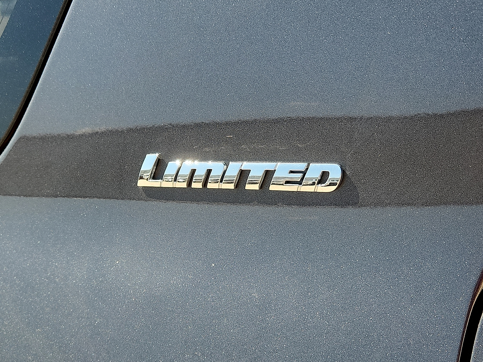 Vehicle image 17 of 20