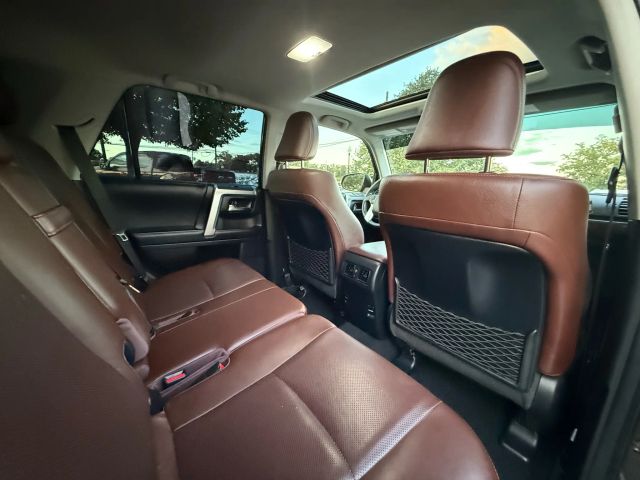 2018 Toyota 4Runner Limited Image 16 of 40