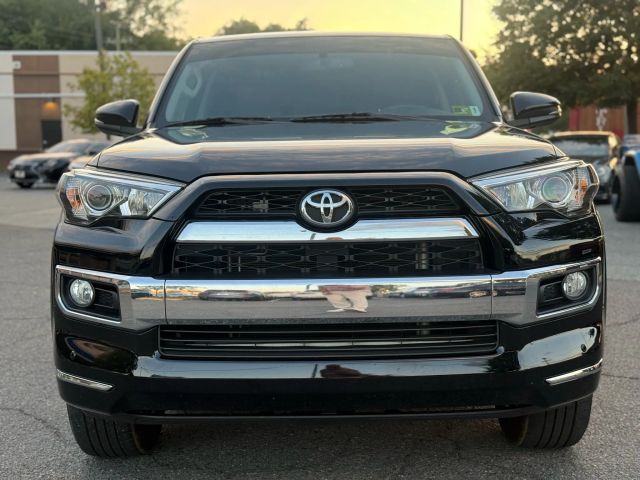 2018 Toyota 4Runner Limited Image 4 of 40