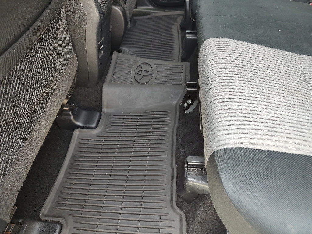 Vehicle image 28 of 59