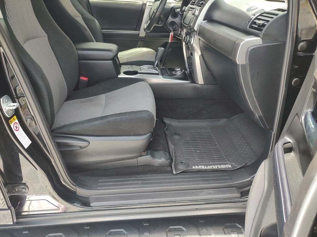 Vehicle image 57 of 59