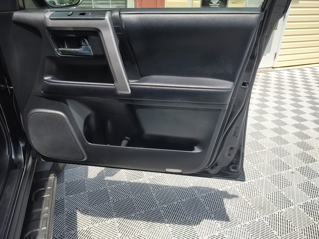 Vehicle image 58 of 59