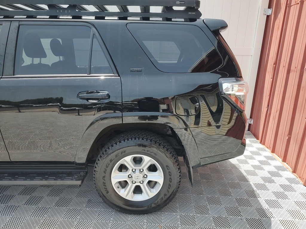 Vehicle image 8 of 59