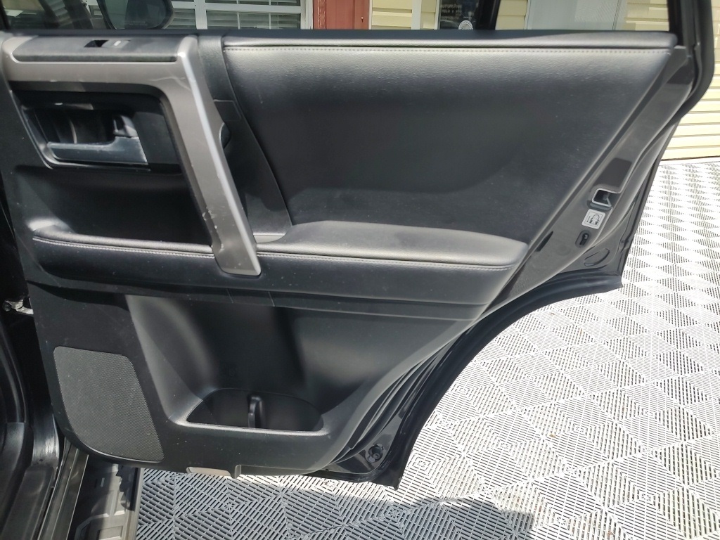 Vehicle image 51 of 59
