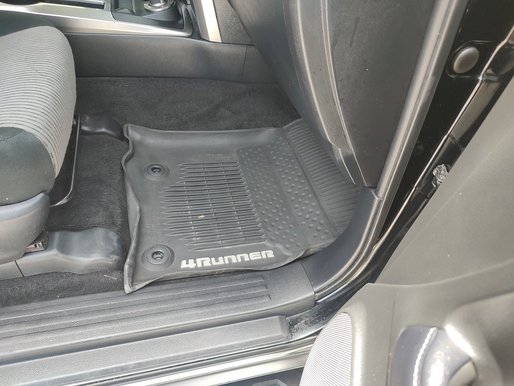 Vehicle image 56 of 59
