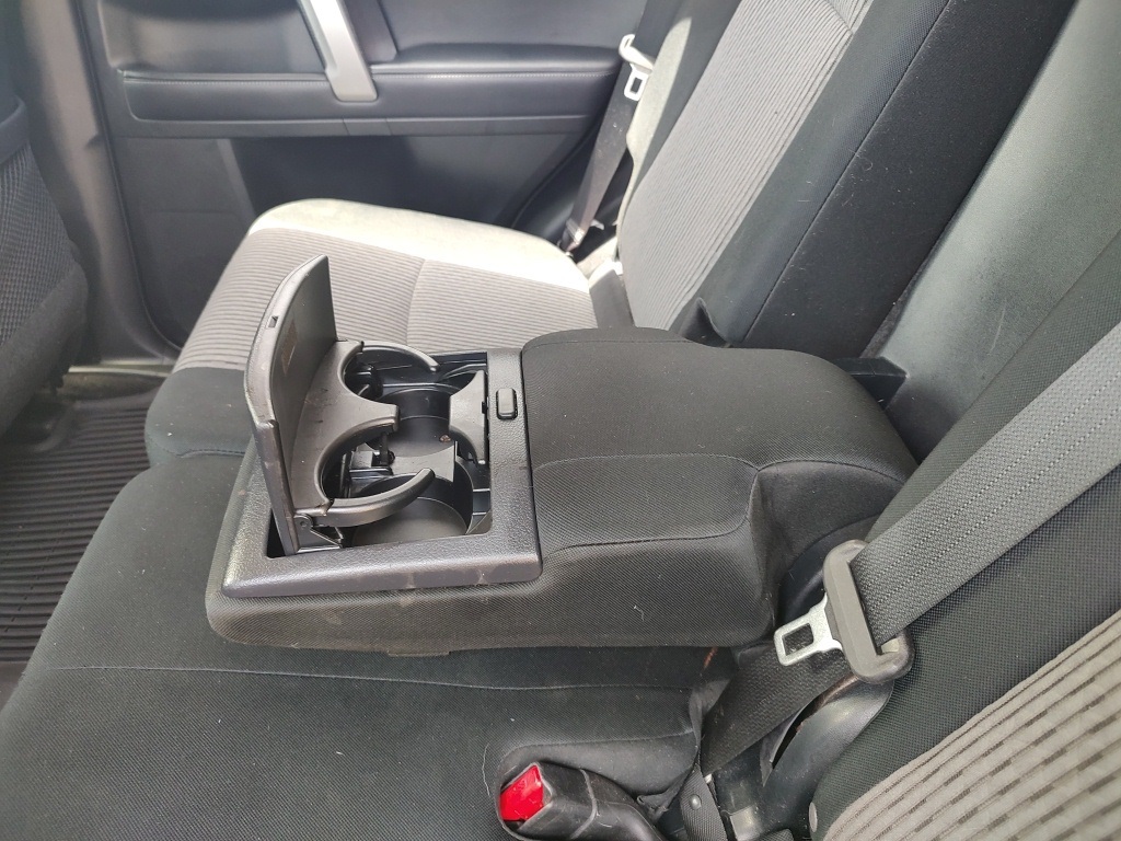 Vehicle image 33 of 59