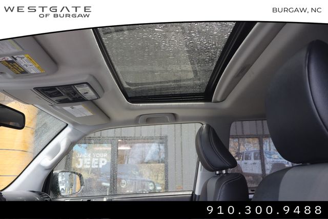 Vehicle image 9 of 41