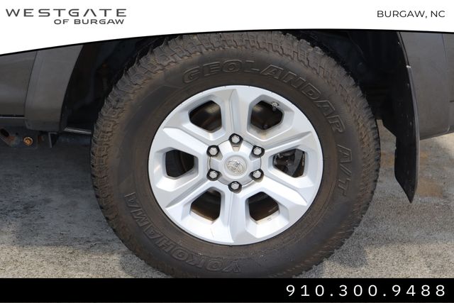 Vehicle image 38 of 41