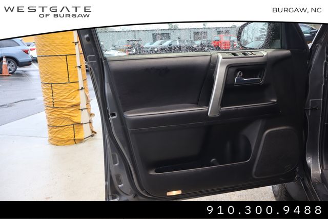 Vehicle image 14 of 41