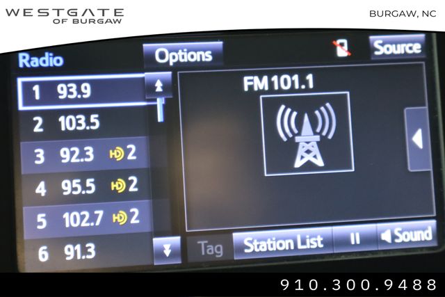 Vehicle image 28 of 41