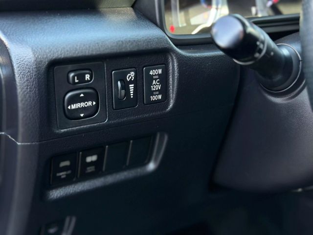 Vehicle image 34 of 58