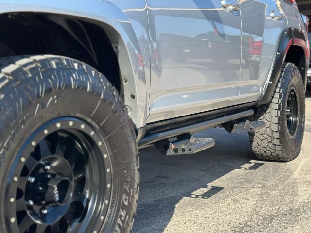 Vehicle image 17 of 58
