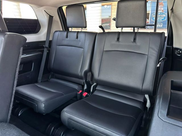 Vehicle image 27 of 58