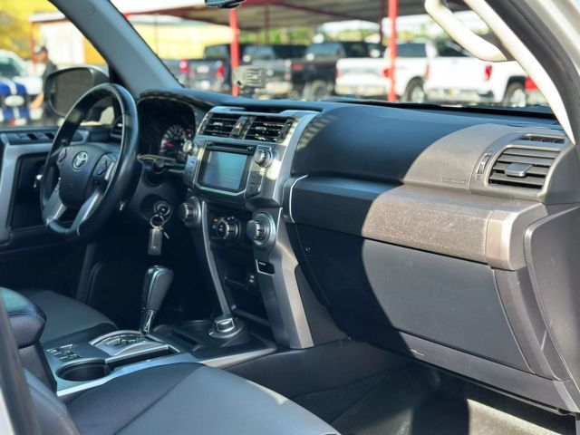 Vehicle image 21 of 58