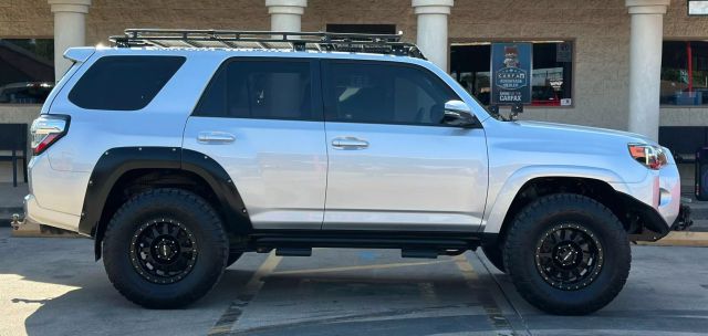 Vehicle image 7 of 58