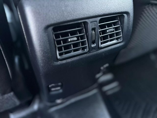 Vehicle image 30 of 58