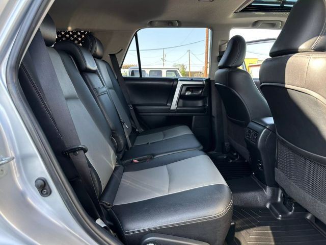 Vehicle image 25 of 58