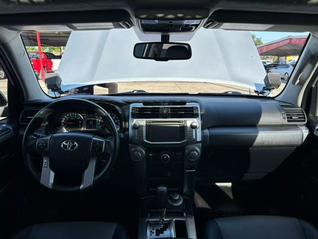 Vehicle image 29 of 58