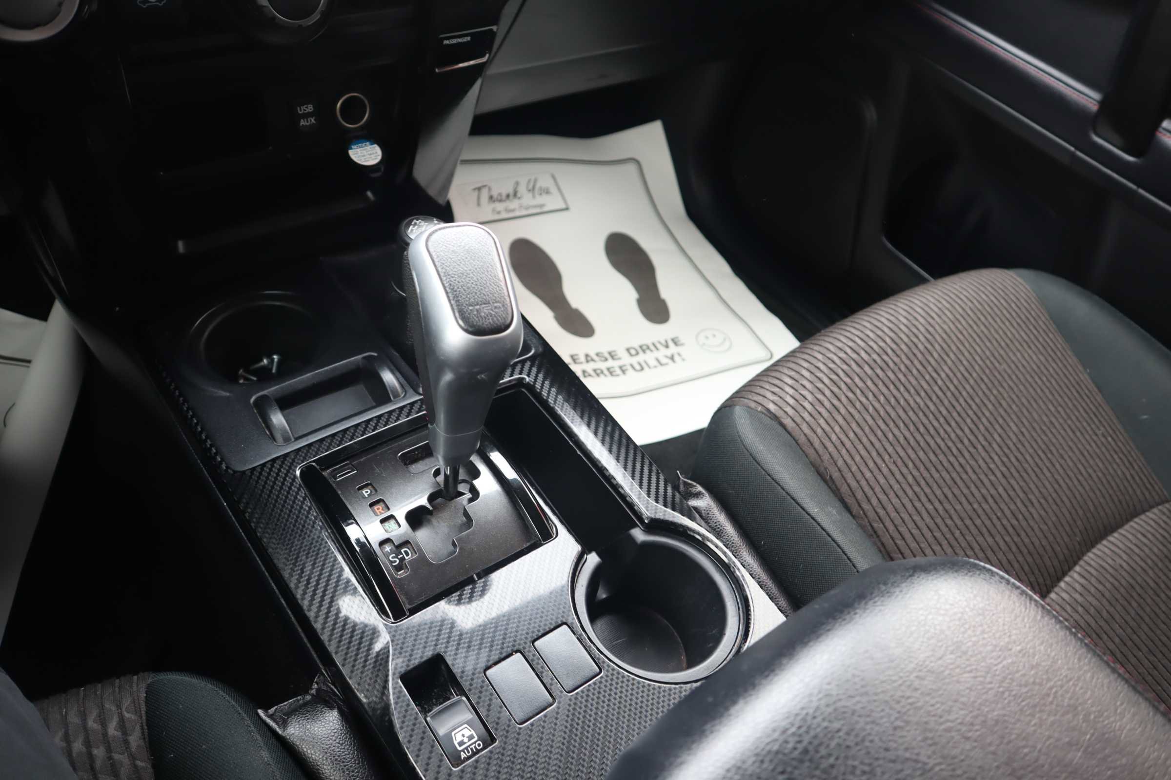 Vehicle image 16 of 17