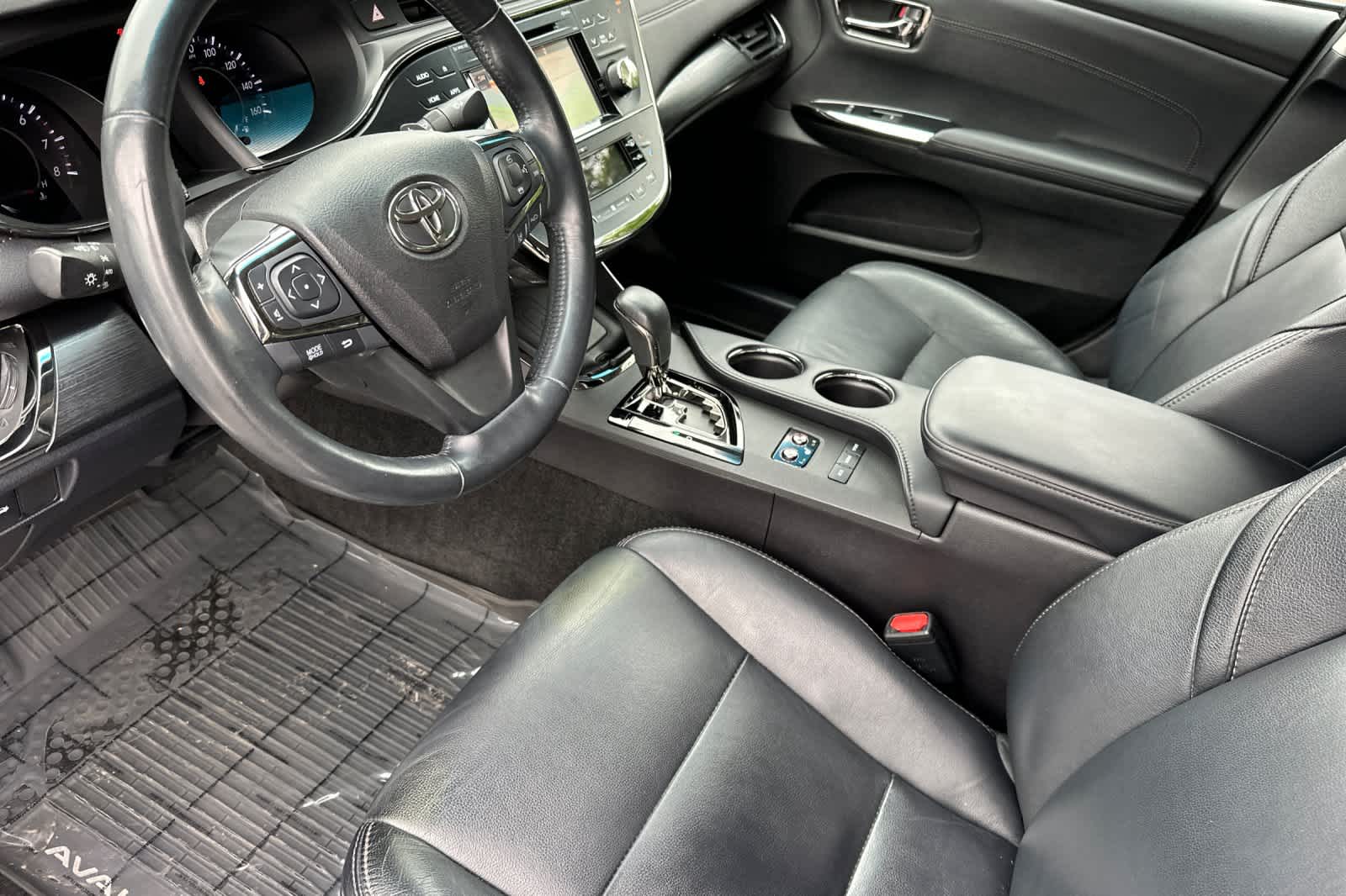 Vehicle image 12 of 29
