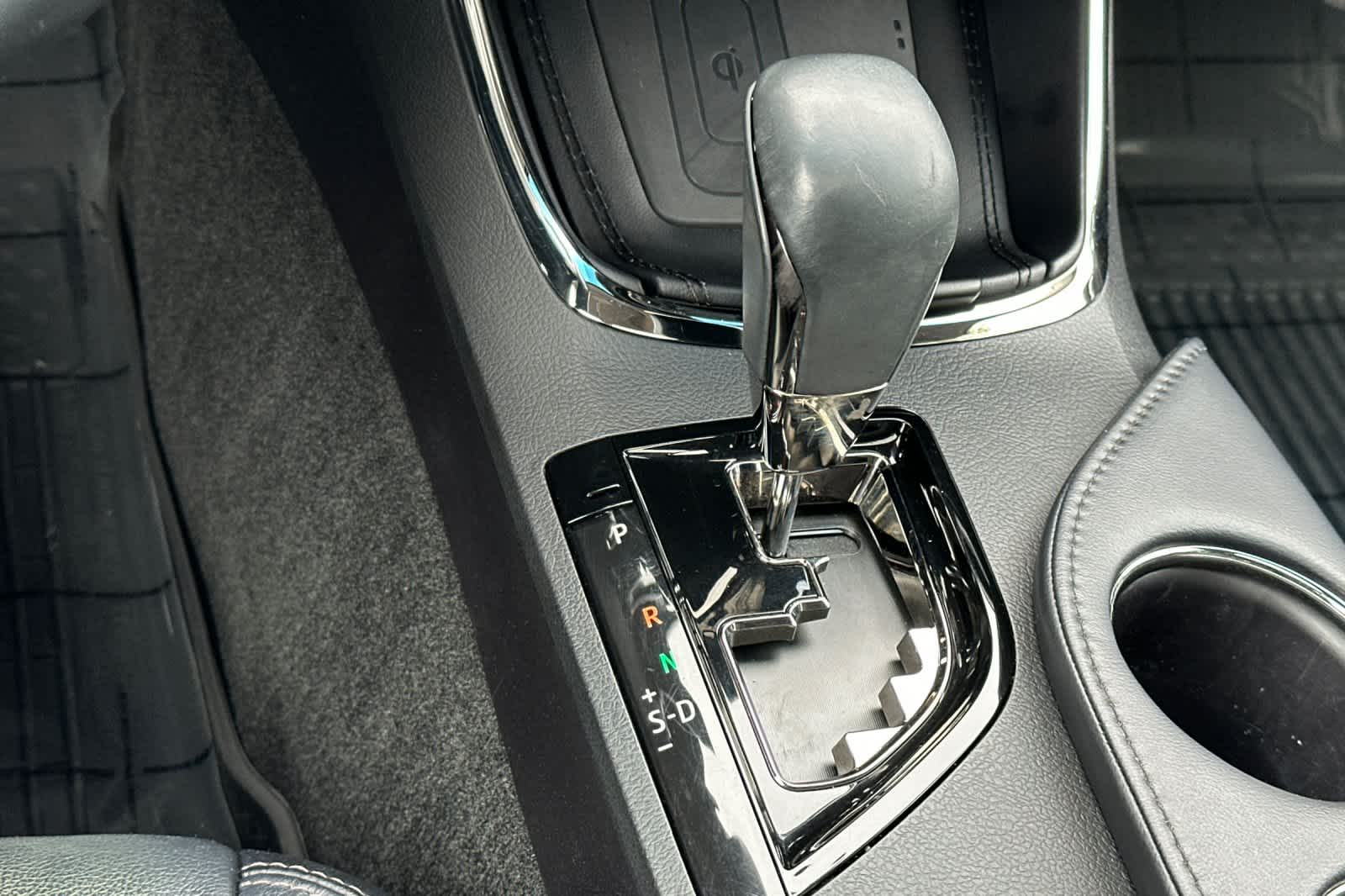 Vehicle image 22 of 29