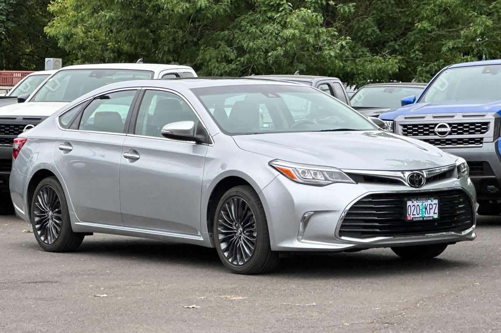 Vehicle image 3 of 29