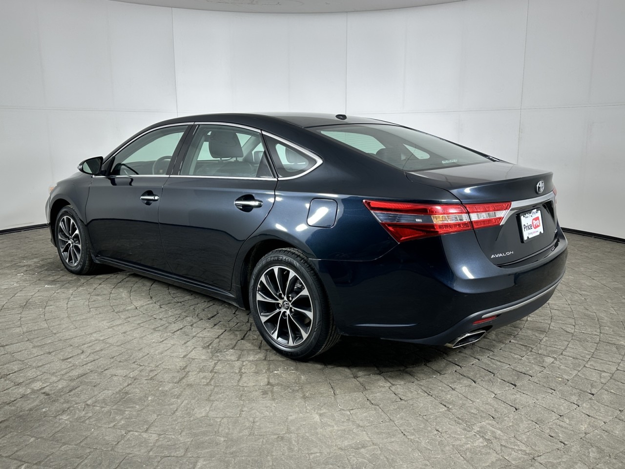 Vehicle image 6 of 16
