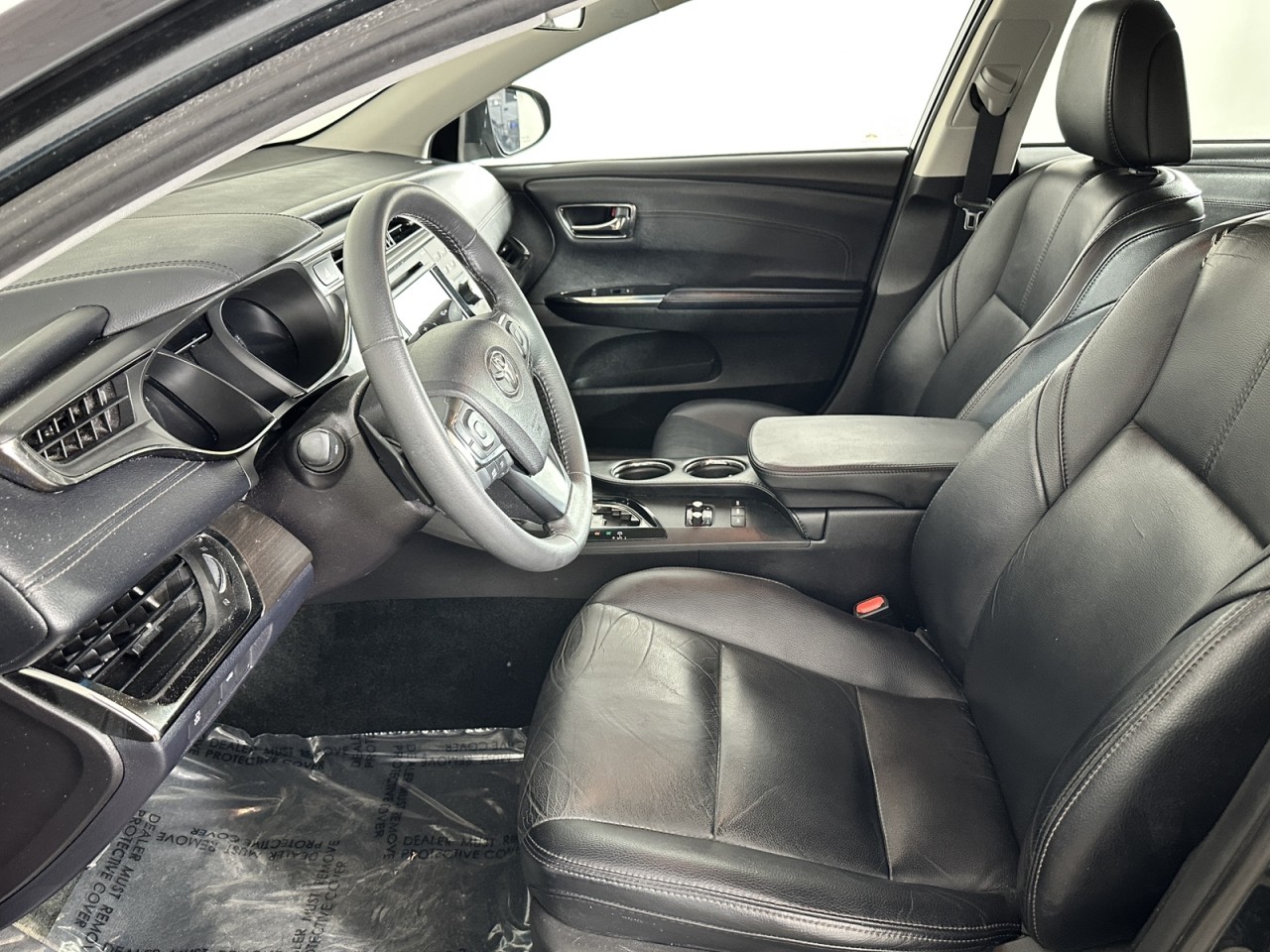 Vehicle image 10 of 16